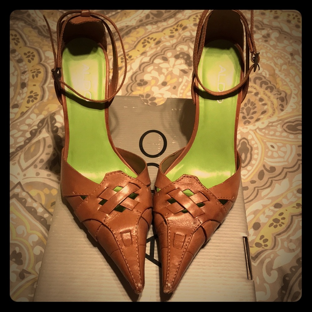 Aldo gorgeous brown leather pointed heel 7B/38